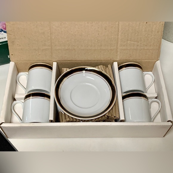 Vintage Brand New Old Stock Unused ESPRESSO SERVICE For 4 Cup & Saucer Set - Picture 10 of 12